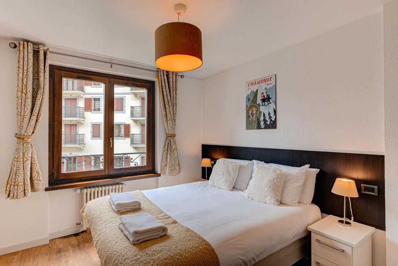Apartment Cosmiques - Alpes Travel - Central Chamonix - Sleeps 4 Exterior photo